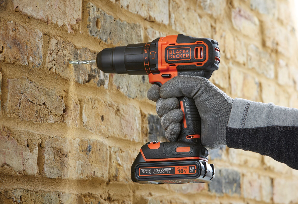 διάτρηση σε τοίχο